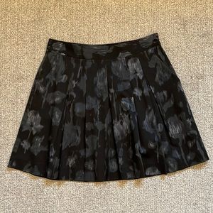 Theory Pleated skirt in Sz 6